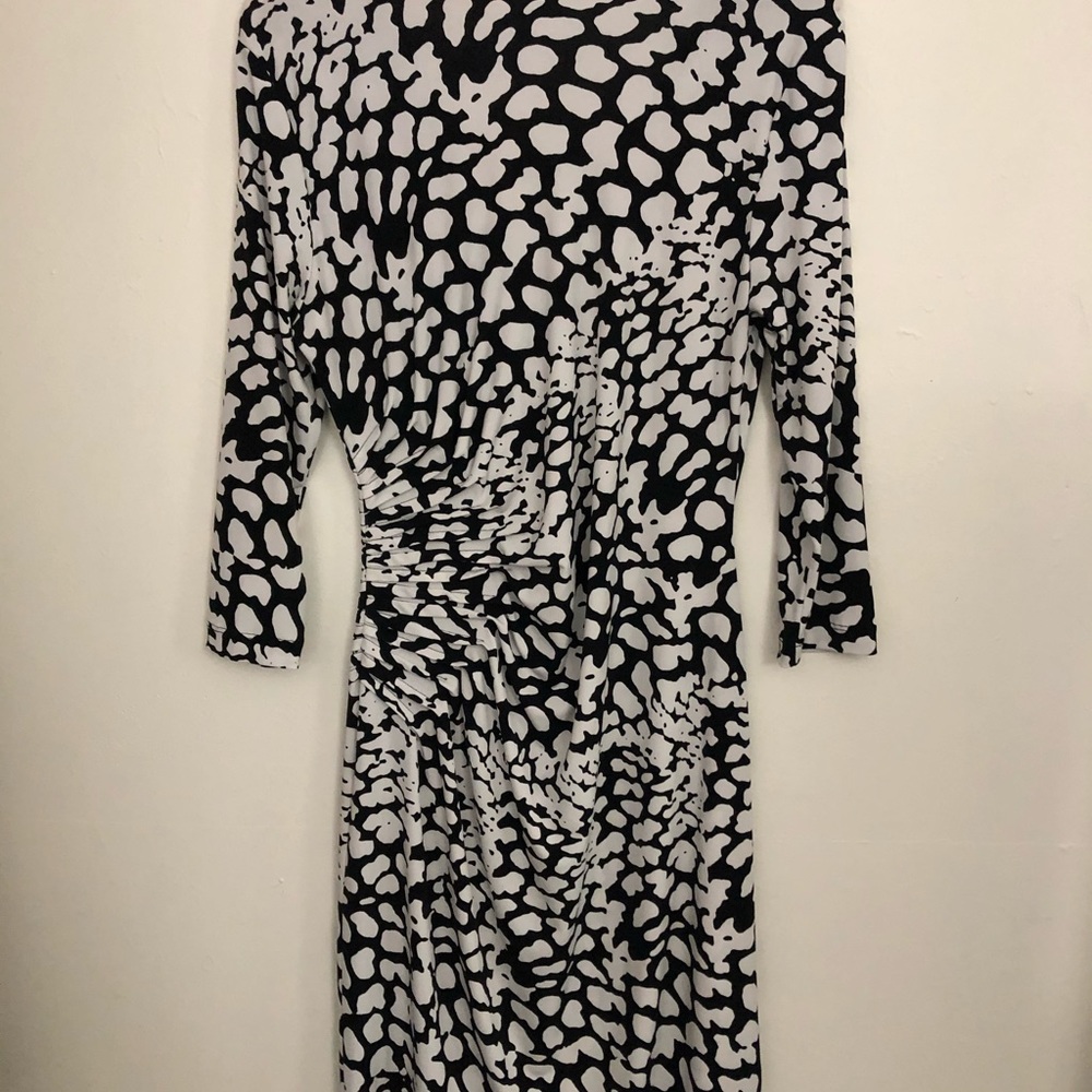 Dress - Picture 3 of 5